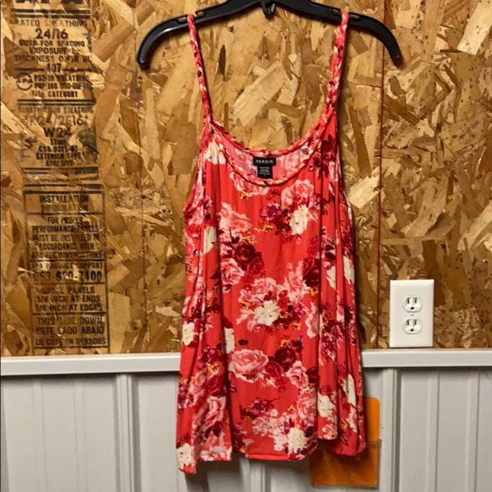 Torrid pretty floral tank
